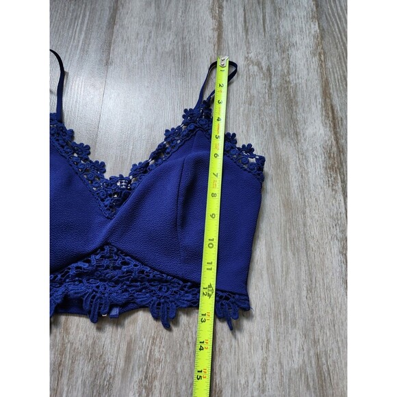 Windsor Crop Top Embroidered Hem Full Zip Back Sleeveless Padded Sz S EUC - Picture 5 of 6